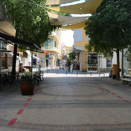 旅馆 Costas Action 2