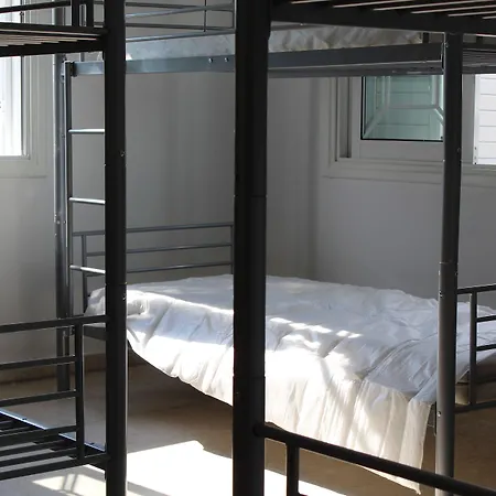 Costas Action 2 旅馆 *