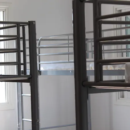 Vandrarhem Costas Action 2 *