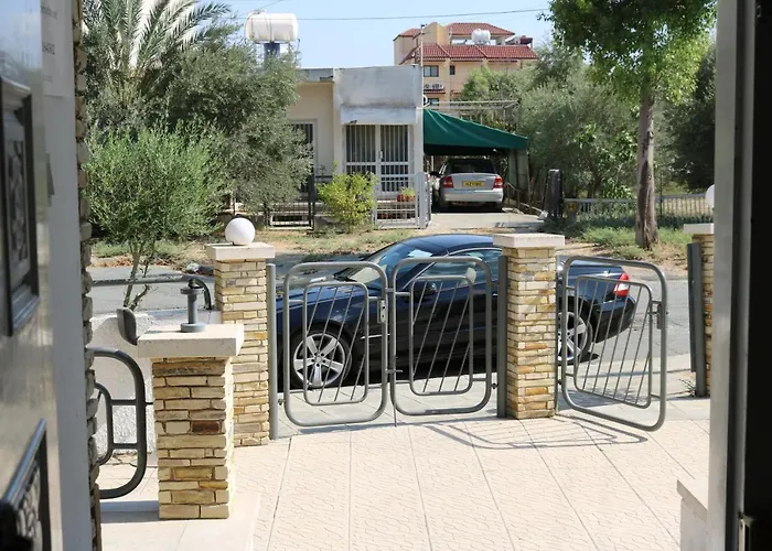 Costas Action 2 Hostal *