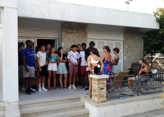 Costas Action 2 Auberge de jeunesse *